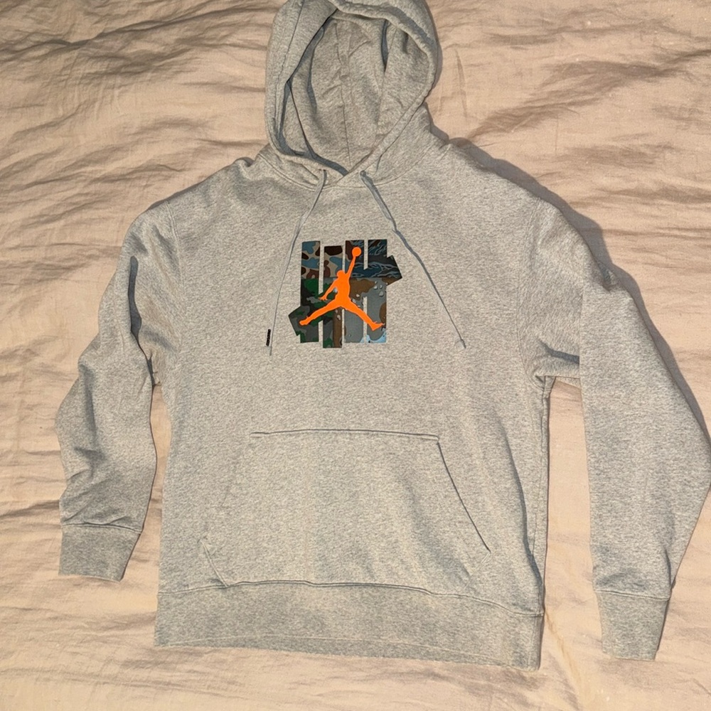 Nike Air Jordan Brand Undefeated Gray Sweatshirt Hoodie Size Men’s Large L